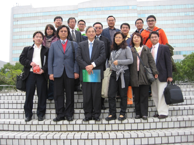 100/12/14 由郭理事長率團參訪工研院