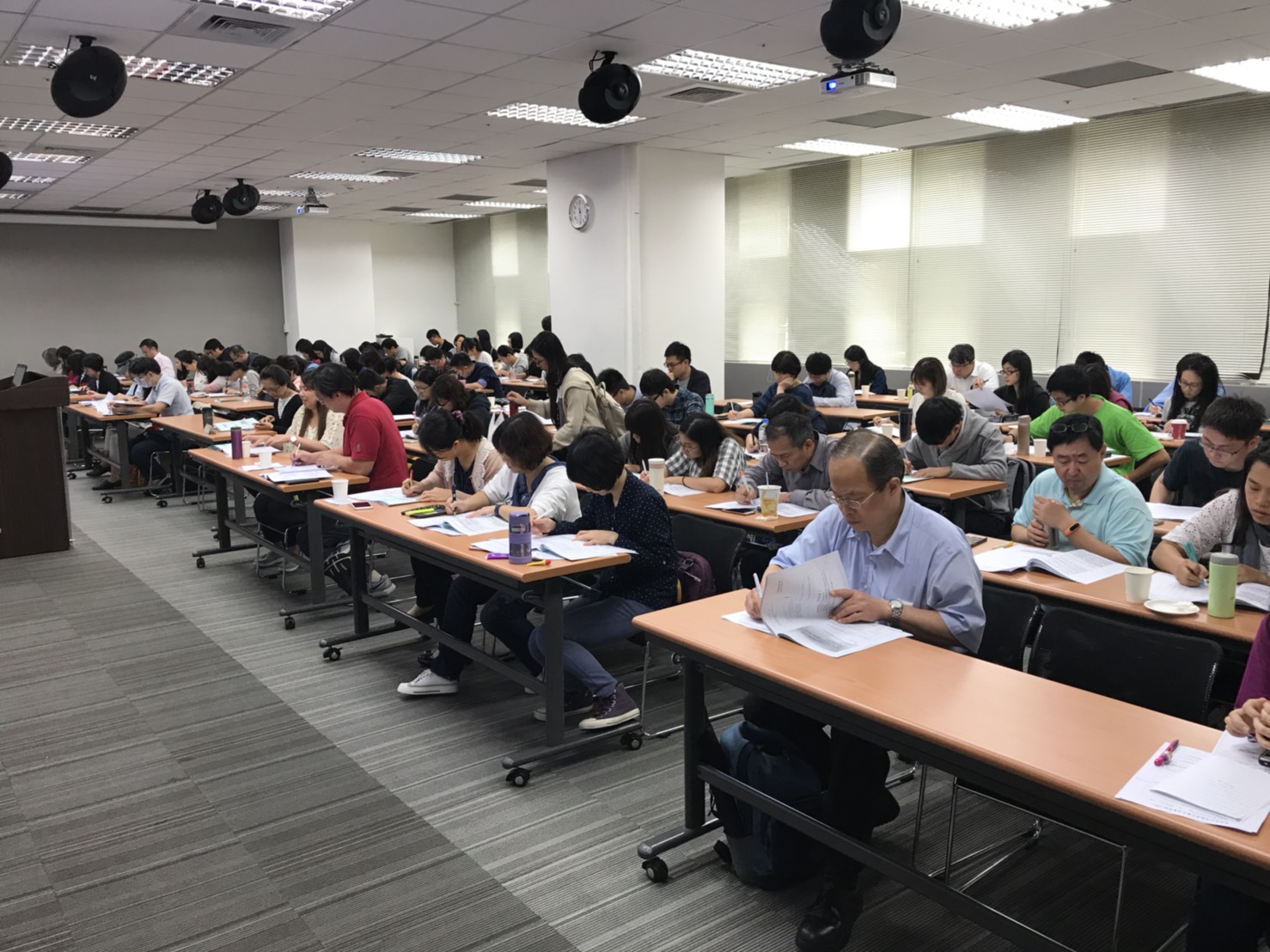 本會辦理「醫療器材查驗登記及送審規範」課程